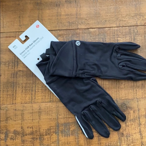 Lululemon Cross Chill Run Gloves - Picture 6 of 12